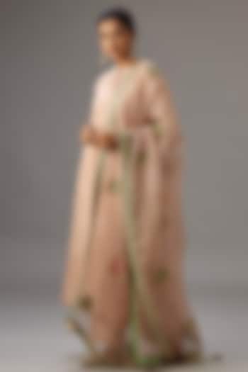 Pink Hand Crushed Silk Embroidered Kurta Set by Kora at Pernia's Pop Up Shop