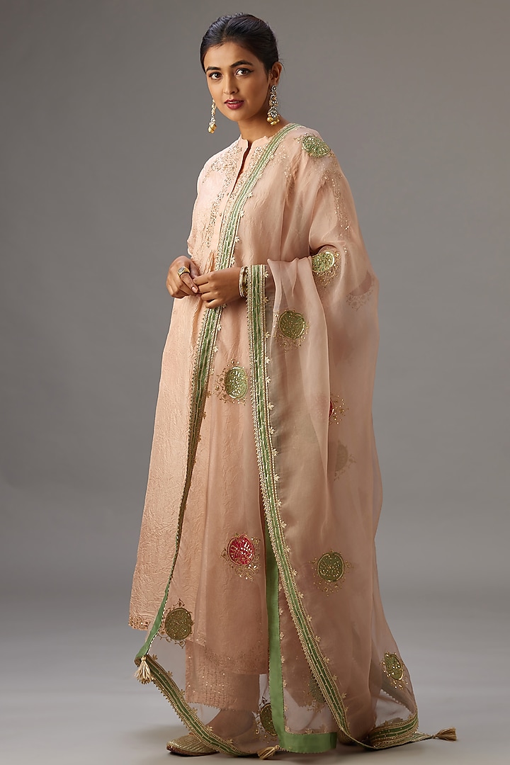 Pink Hand Crushed Silk Embroidered Kurta Set by Kora at Pernia's Pop Up Shop