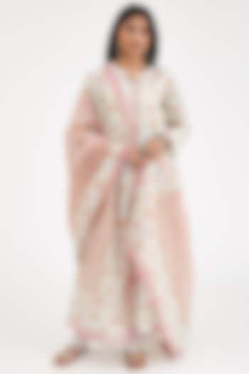 Pink & Off-White Cotton Printed Kurta Set by Kora at Pernia's Pop Up Shop
