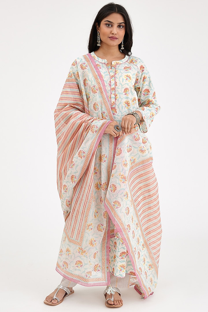 Pink & Off-White Cotton Printed Kurta Set by Kora at Pernia's Pop Up Shop