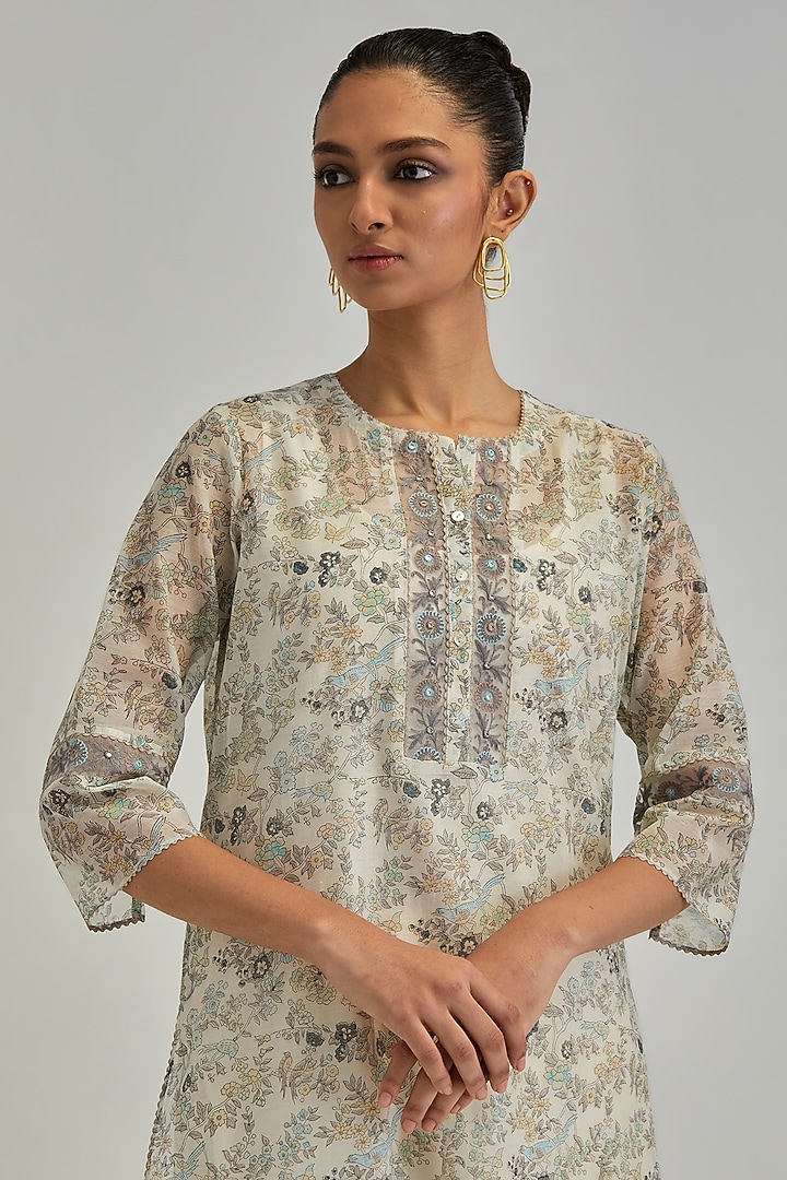 Off-White Silk Chanderi Block Printed & Thread Embroidered Kurta Set by Kora at Pernia's Pop Up Shop
