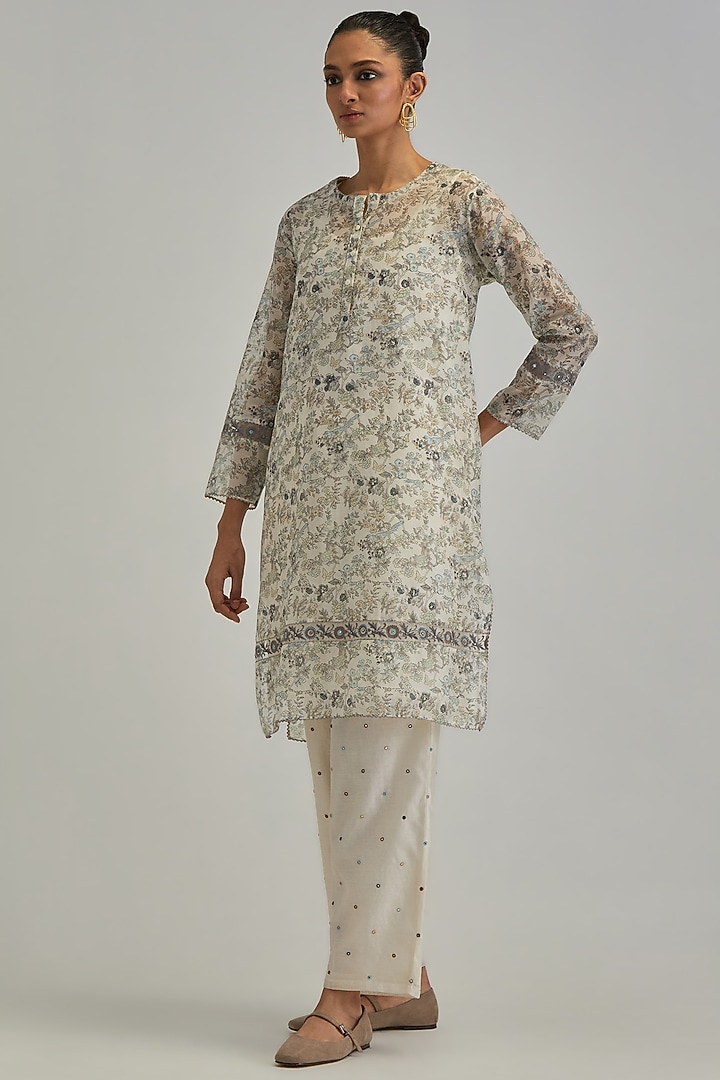 Off-White Silk Chanderi Hand Block Printed Short Kurta Set by Kora at Pernia's Pop Up Shop