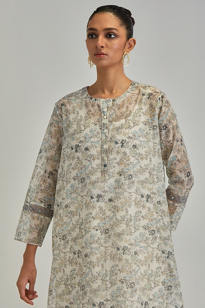 Off-White Silk Chanderi Hand Block Printed Short Kurta Set by Kora at Pernia's Pop Up Shop