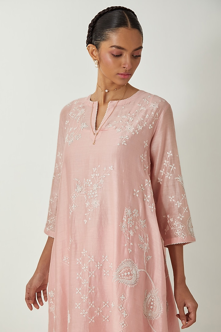 Pink Silk Chanderi Thread Embroidered Kurta Set by Kora at Pernia's Pop Up Shop