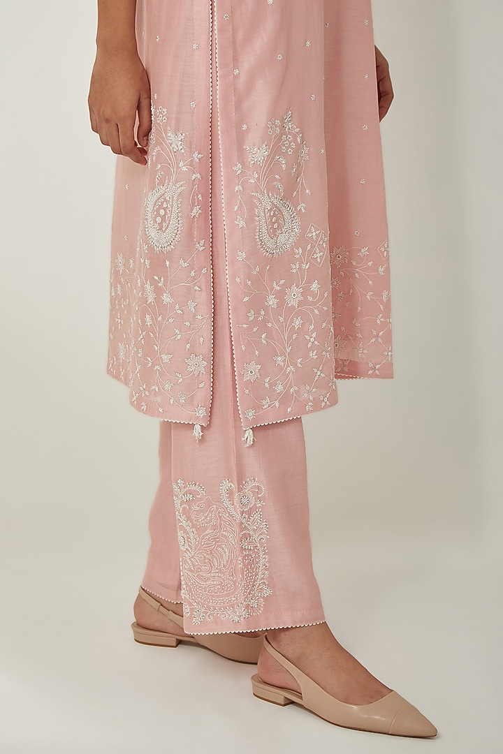 Pink Silk Chanderi Thread Embroidered Kurta Set by Kora at Pernia's Pop Up Shop