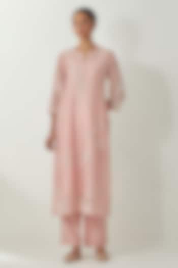 Pink Silk Chanderi Thread Embroidered Kurta Set by Kora at Pernia's Pop Up Shop