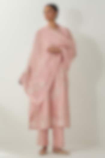 Pink Silk Chanderi Thread Embroidered Kurta Set by Kora at Pernia's Pop Up Shop