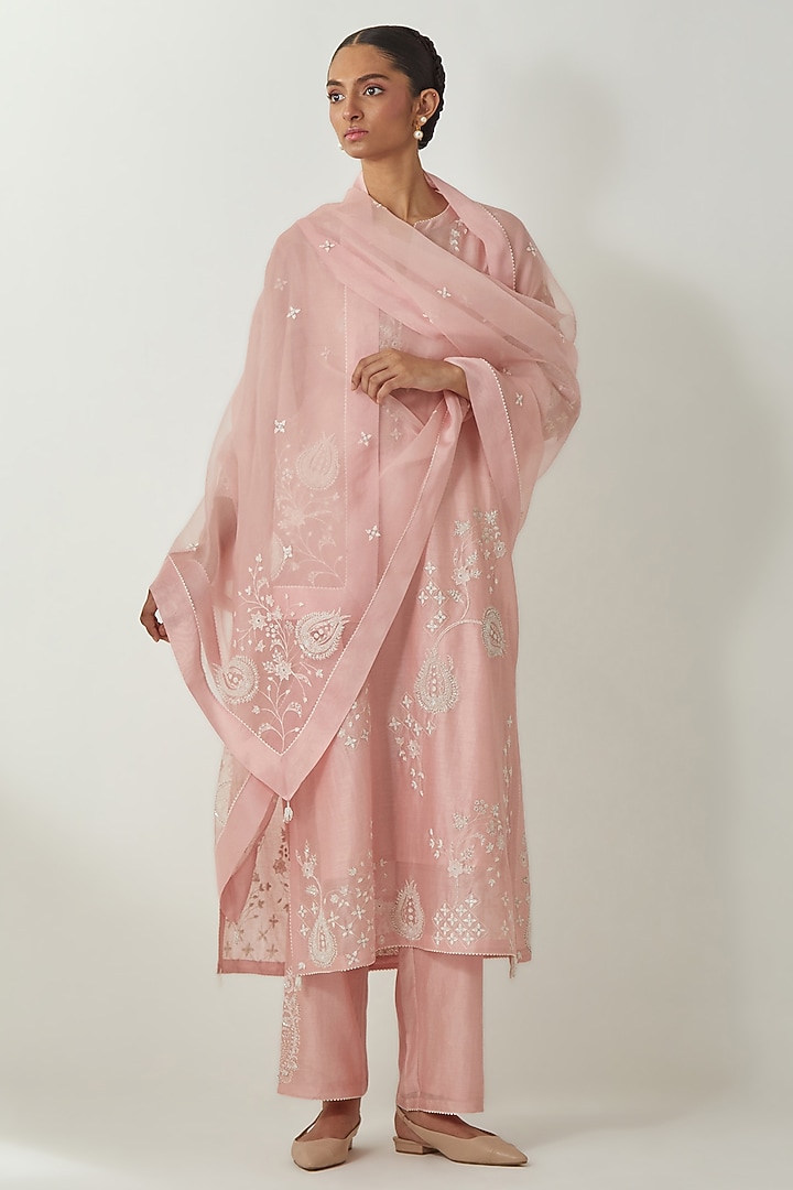 Pink Silk Chanderi Thread Embroidered Kurta Set by Kora at Pernia's Pop Up Shop