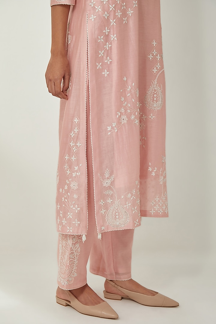 Pink Silk Chanderi Thread Embroidered Kurta Set by Kora at Pernia's Pop Up Shop