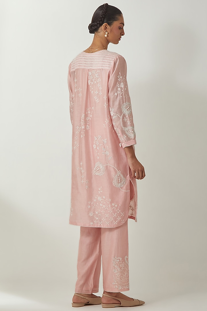 Pink Silk Chanderi Thread Embroidered Kurta Set by Kora at Pernia's Pop Up Shop