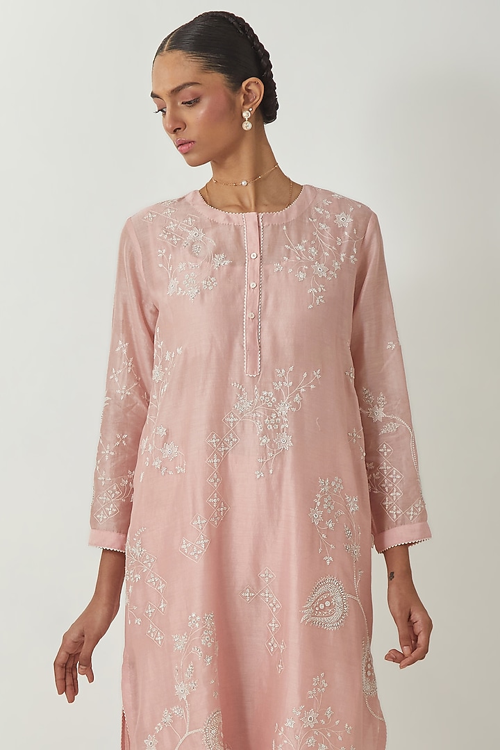 Pink Silk Chanderi Thread Embroidered Kurta Set by Kora at Pernia's Pop Up Shop