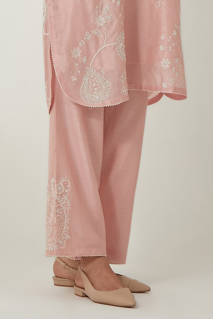 Pink Silk Chanderi Thread Embroidered Kurta Set by Kora at Pernia's Pop Up Shop