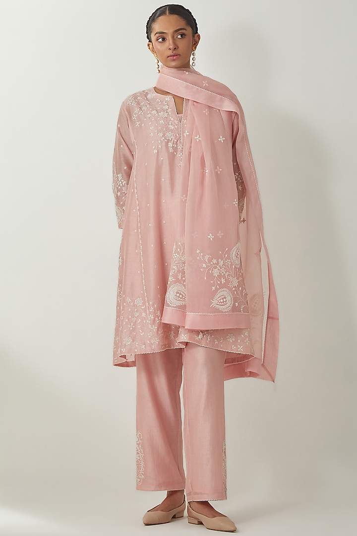 Pink Silk Chanderi Thread Embroidered Kurta Set by Kora at Pernia's Pop Up Shop