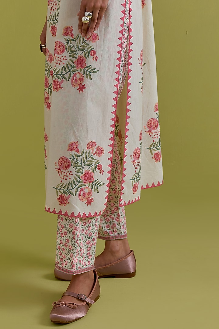 Off-White Cotton Hand-Block Printed Kurta Set by Kora at Pernia's Pop Up Shop