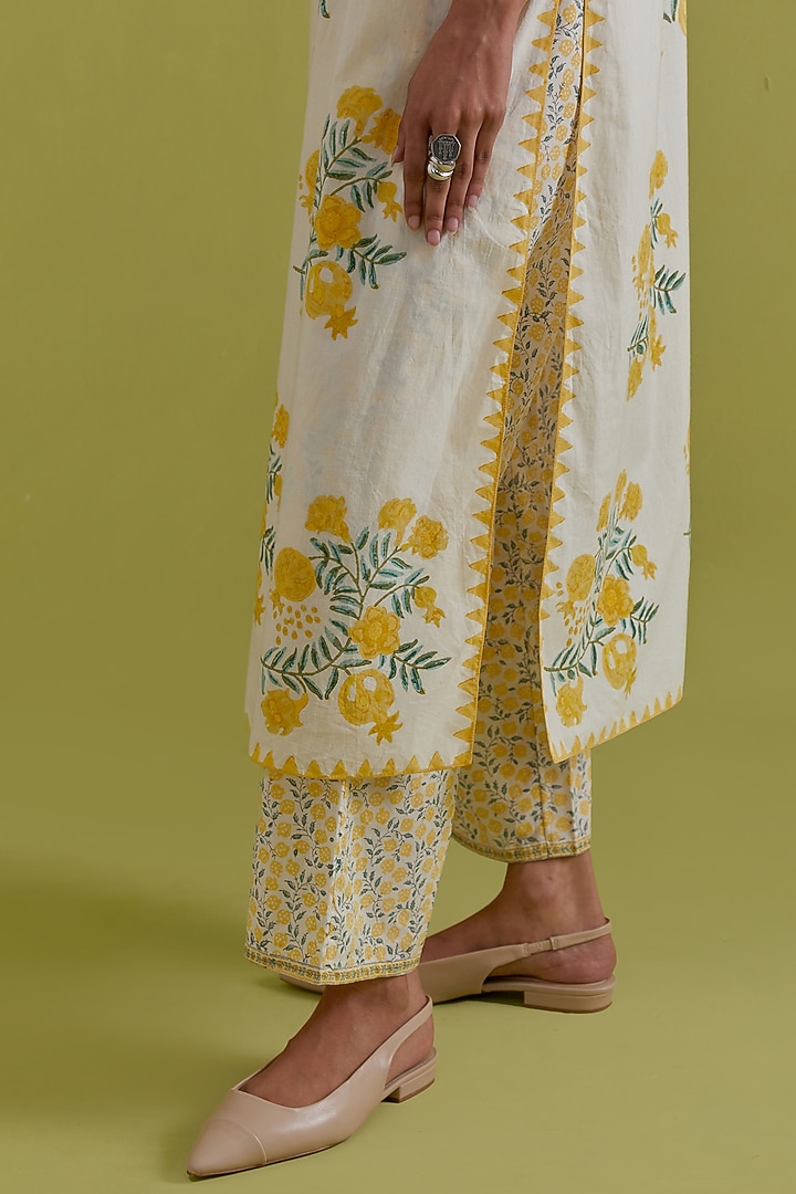 Off-White Cotton Hand-Block Printed Kurta Set by Kora at Pernia's Pop Up Shop