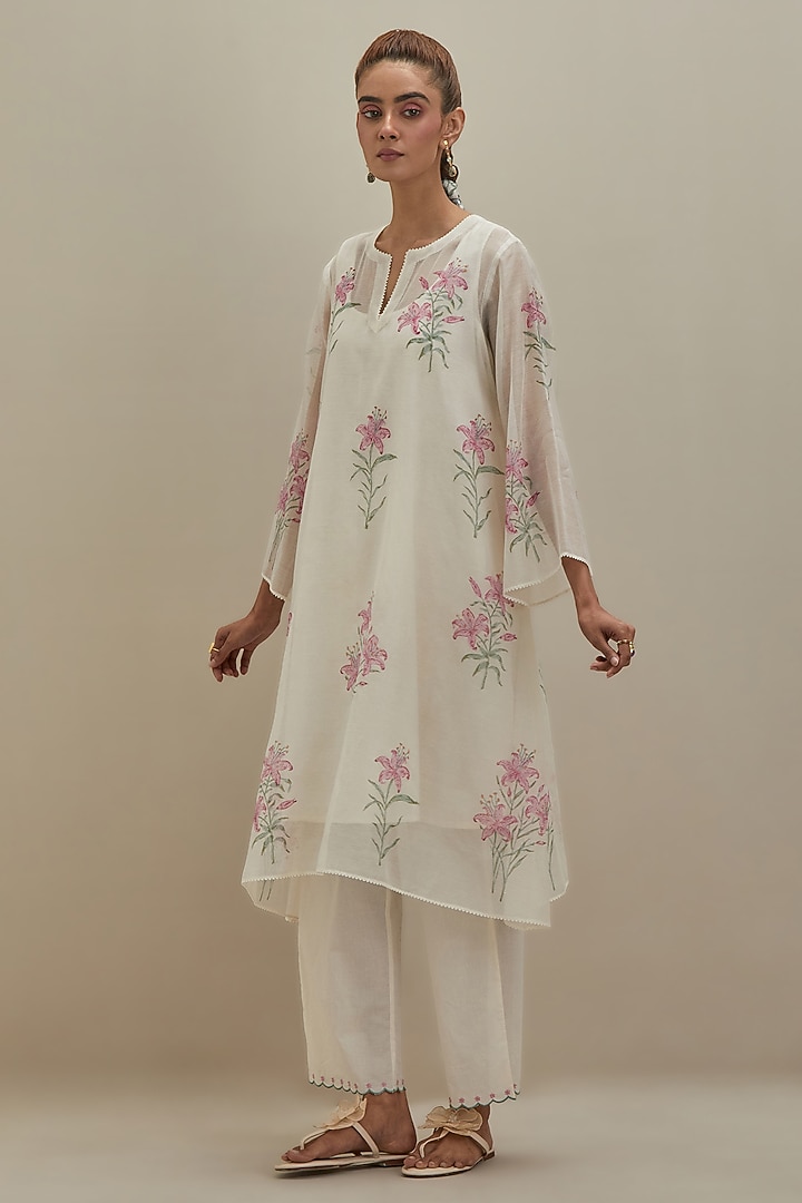 Off-White & Pink Cotton Chanderi Hand Block Printed Kurta Set by Kora at Pernia's Pop Up Shop
