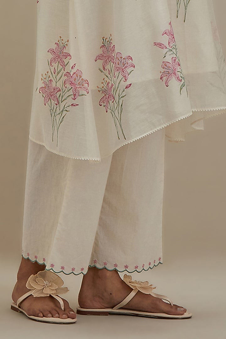 Off-White & Pink Cotton Chanderi Hand Block Printed Kurta Set by Kora at Pernia's Pop Up Shop