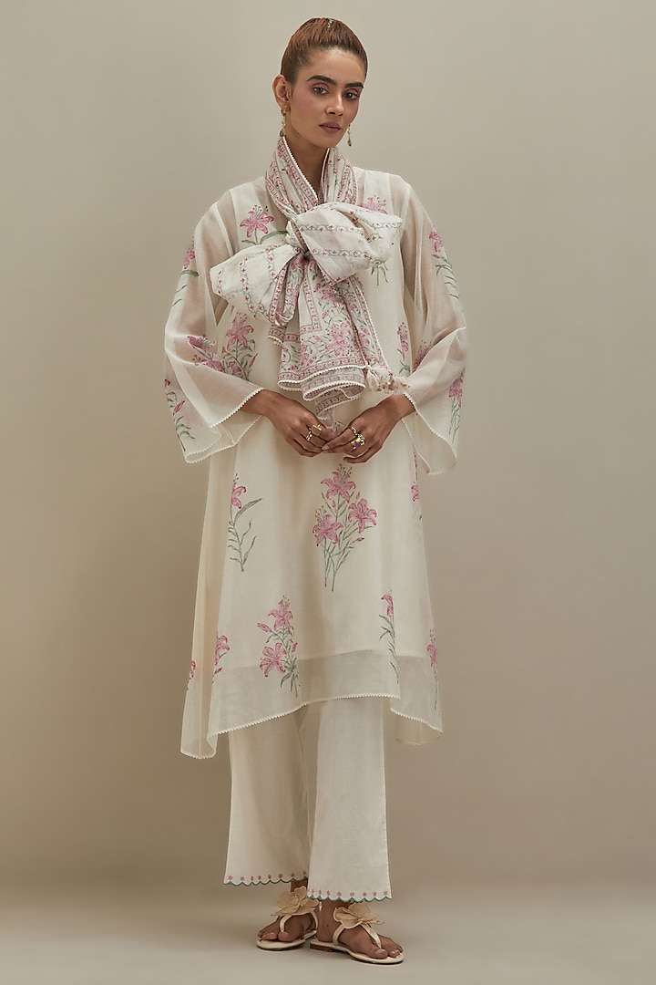 Off-White & Pink Cotton Chanderi Hand Block Printed Kurta Set by Kora at Pernia's Pop Up Shop