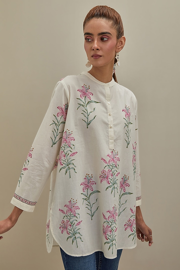 Off-White & Pink Cotton Hand Block Printed Kurta by Kora at Pernia's Pop Up Shop