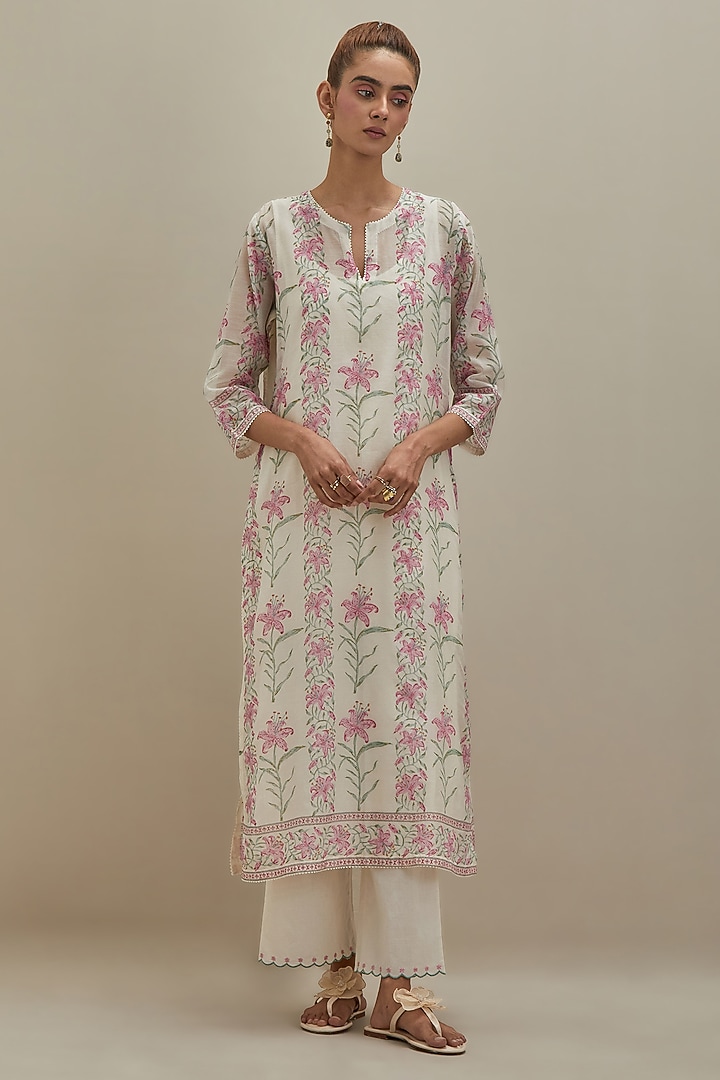 Off-White Cotton Chanderi Floral Hand Block Printed Kurta Set by Kora at Pernia's Pop Up Shop