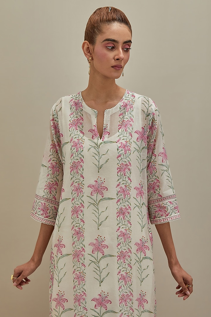 Off-White Cotton Chanderi Floral Hand Block Printed Kurta Set by Kora at Pernia's Pop Up Shop