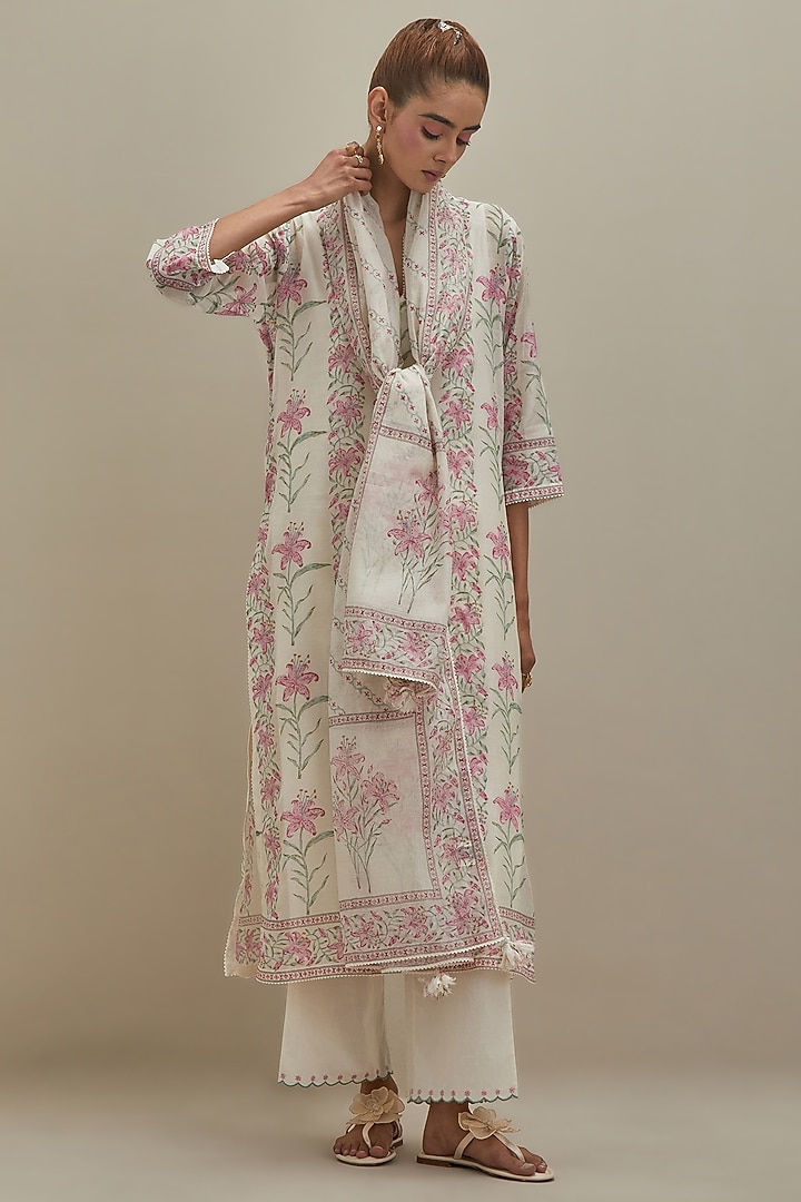 Off-White Cotton Chanderi Floral Hand Block Printed Kurta Set by Kora at Pernia's Pop Up Shop