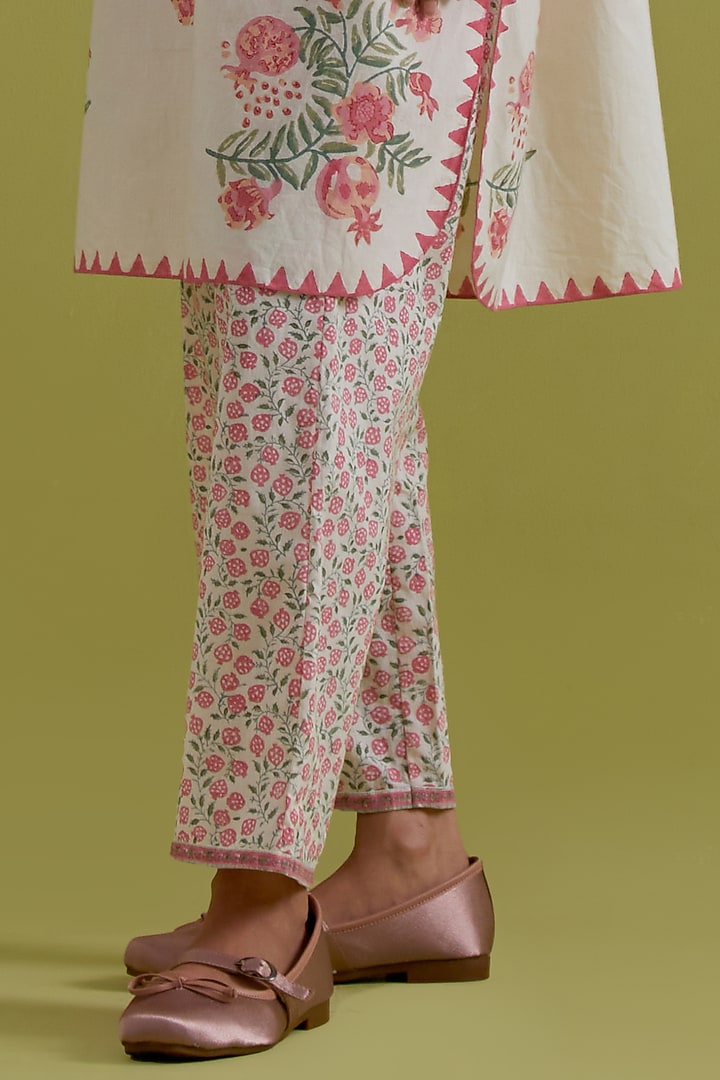 Off-White Cotton Hand-Block Printed Kurta Set by Kora at Pernia's Pop Up Shop