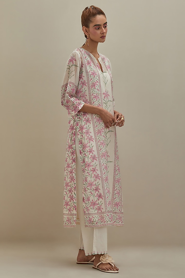 Off-White Cotton Chanderi Floral Hand Block Printed Kurta Set by Kora at Pernia's Pop Up Shop
