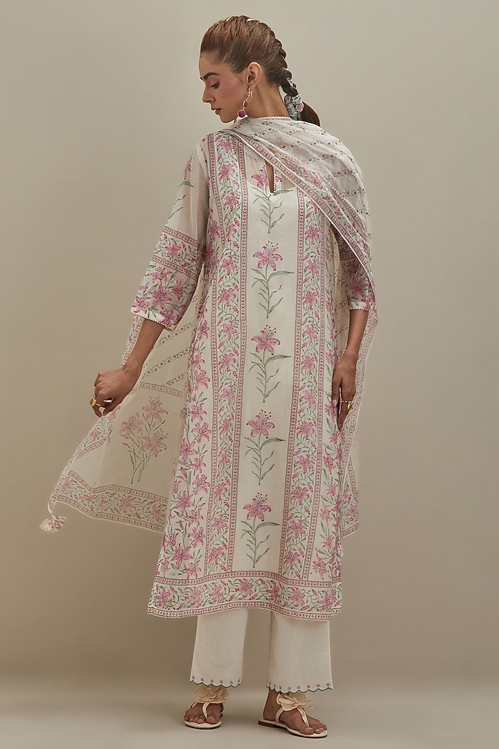Off-White Cotton Chanderi Floral Hand Block Printed Kurta Set by Kora at Pernia's Pop Up Shop