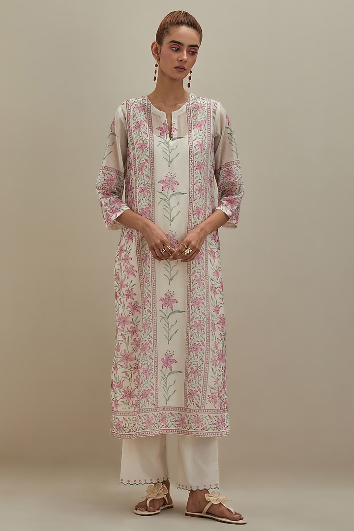 Off-White Cotton Chanderi Floral Hand Block Printed Kurta Set by Kora at Pernia's Pop Up Shop