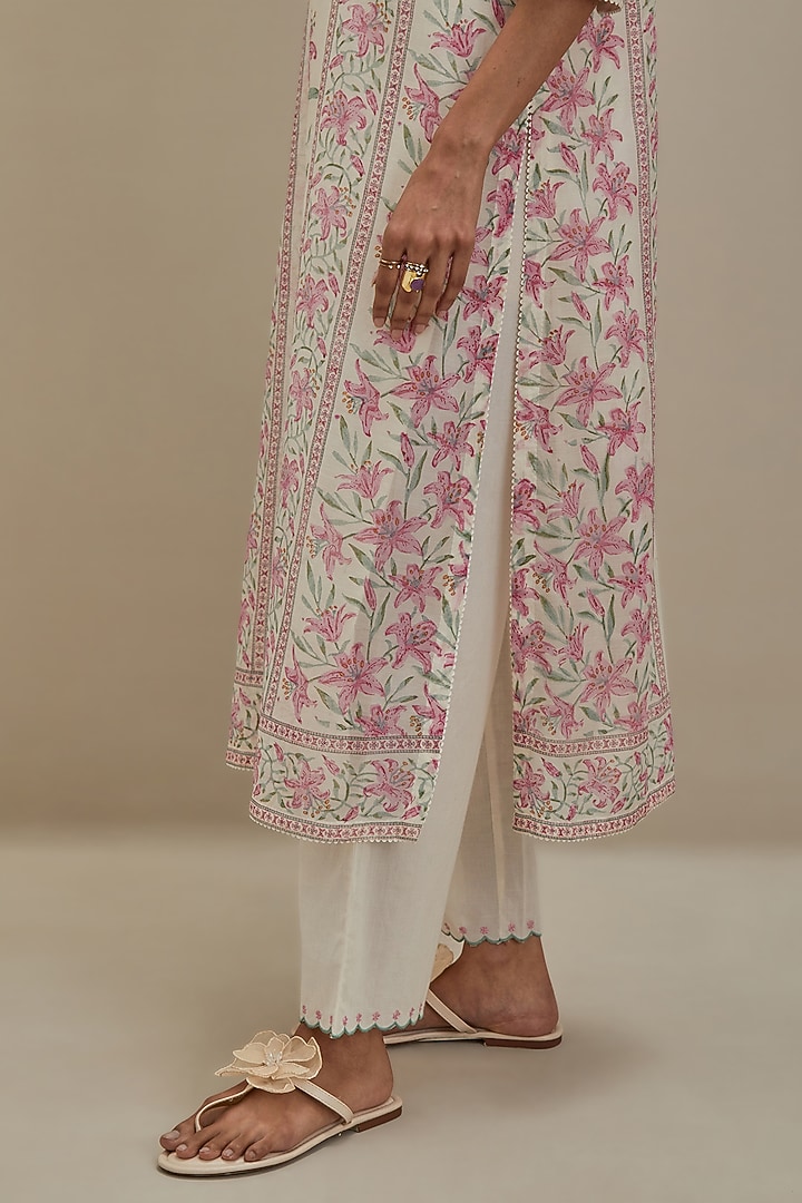 Off-White Cotton Chanderi Floral Hand Block Printed Kurta Set by Kora at Pernia's Pop Up Shop