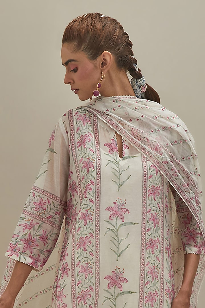 Off-White Cotton Chanderi Floral Hand Block Printed Kurta Set by Kora at Pernia's Pop Up Shop