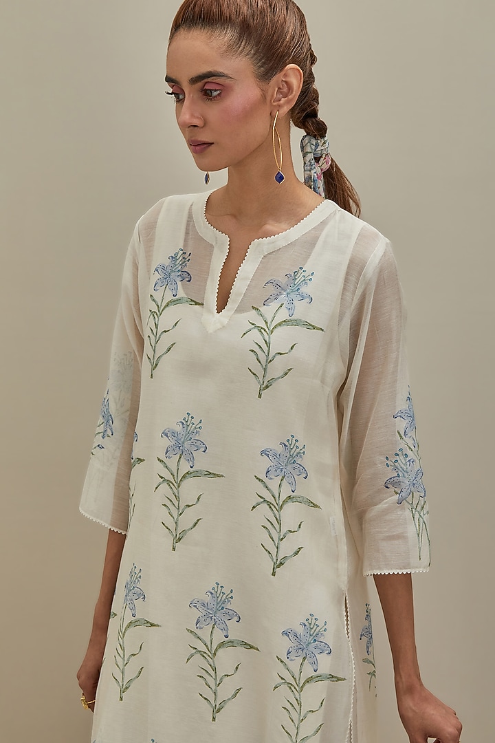 Off-White Cotton Chanderi Floral Hand Block Printed Kurta by Kora at Pernia's Pop Up Shop