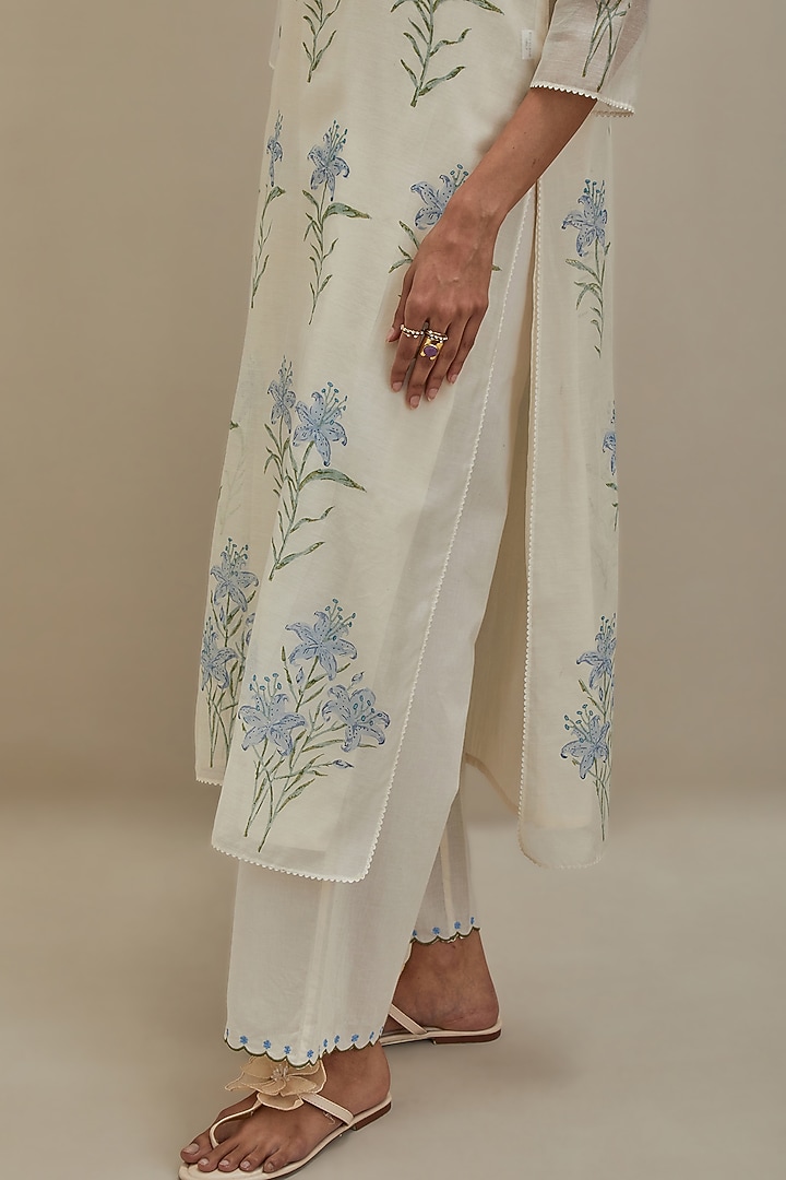 Off-White Cotton Chanderi Floral Hand Block Printed Kurta Set by Kora at Pernia's Pop Up Shop