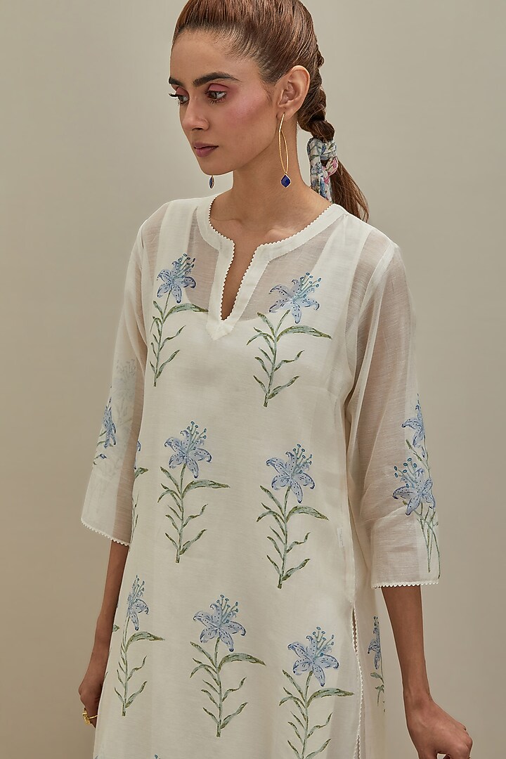 Off-White Cotton Chanderi Floral Hand Block Printed Kurta Set by Kora at Pernia's Pop Up Shop