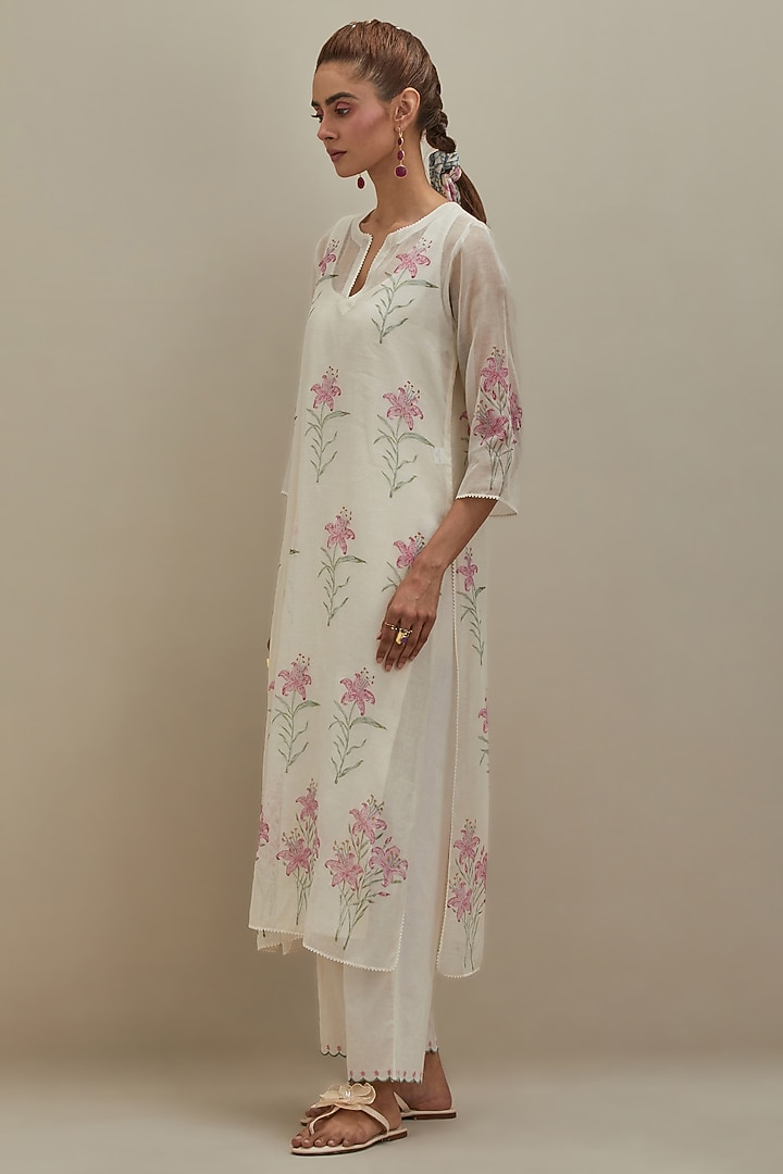 Off-White Cotton Chanderi Floral Hand Block Printed Kurta Set by Kora at Pernia's Pop Up Shop