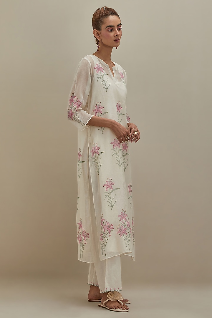 Off-White Cotton Chanderi Floral Hand Block Printed Kurta Set by Kora at Pernia's Pop Up Shop