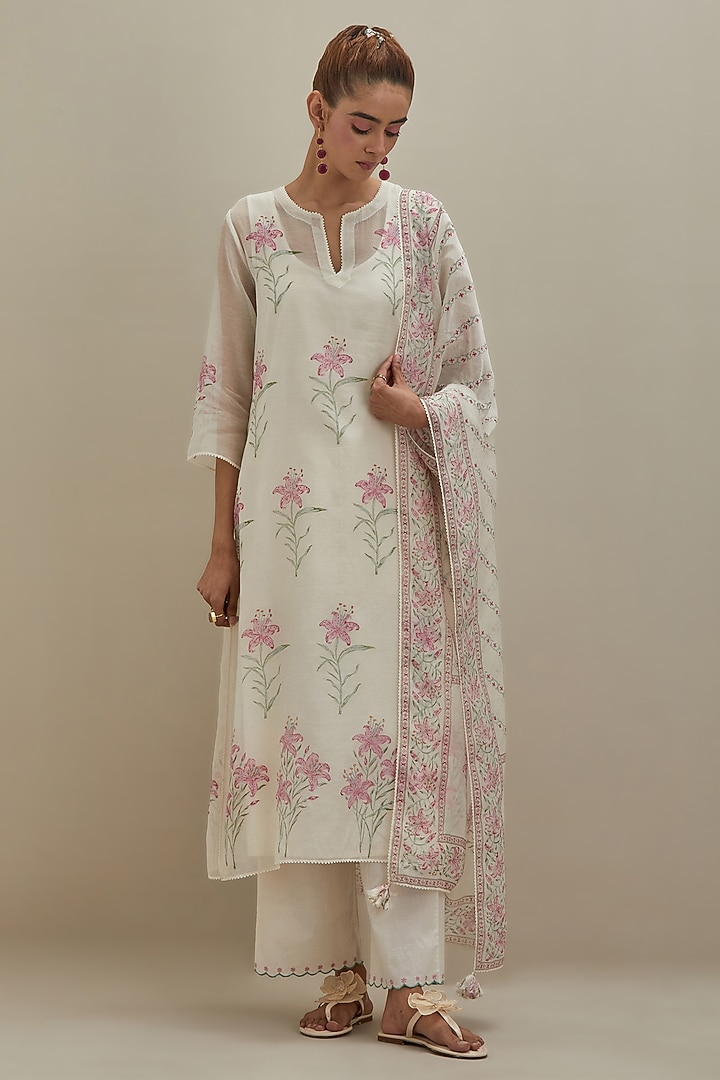 Off-White Cotton Chanderi Floral Hand Block Printed Kurta Set by Kora at Pernia's Pop Up Shop