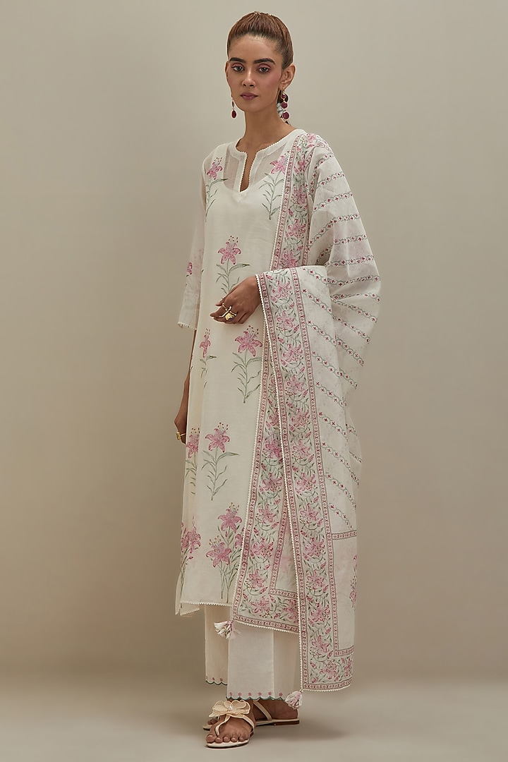 Off-White Cotton Chanderi Floral Hand Block Printed Kurta Set by Kora at Pernia's Pop Up Shop