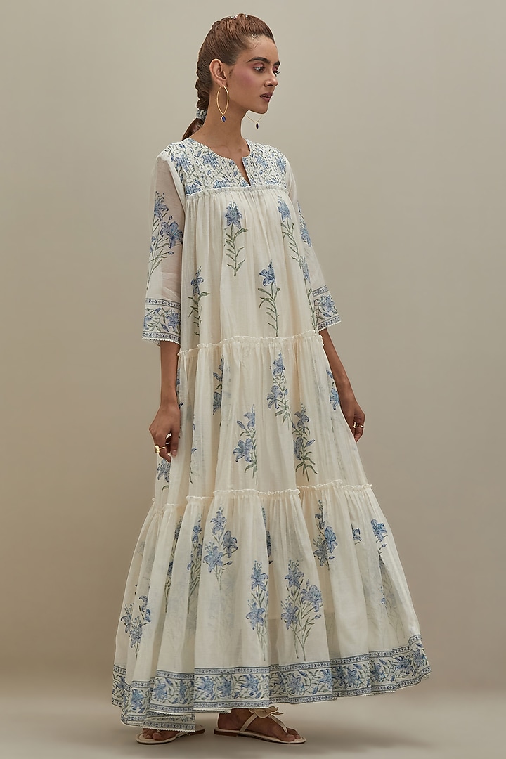 Off-White Cotton Chanderi Floral Hand Block Printed Kurta Set by Kora at Pernia's Pop Up Shop