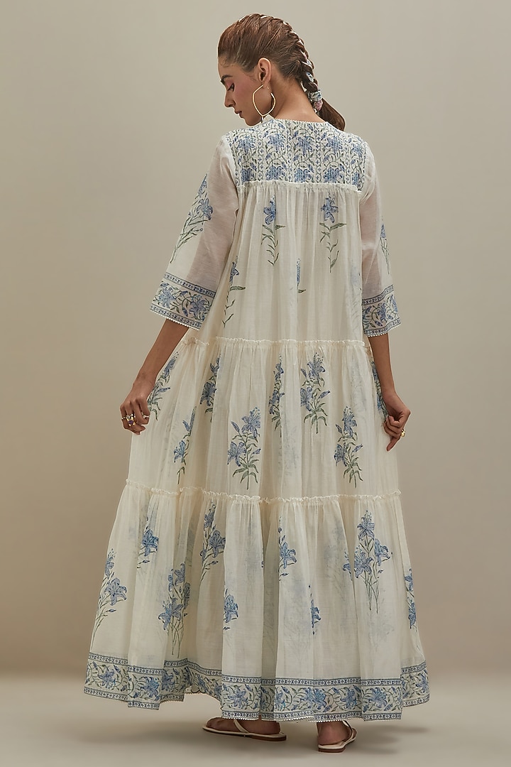 Off-White Cotton Chanderi Floral Hand Block Printed Kurta Set by Kora at Pernia's Pop Up Shop