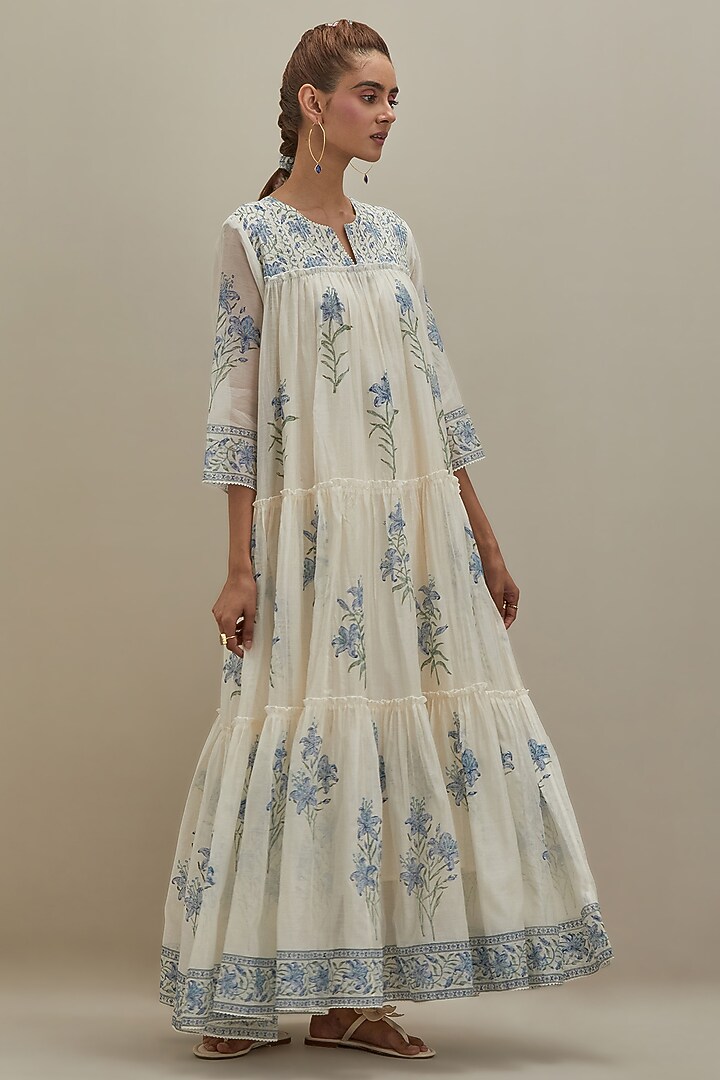 Off-White Cotton Chanderi Floral Hand Block Printed Kurta Set by Kora at Pernia's Pop Up Shop