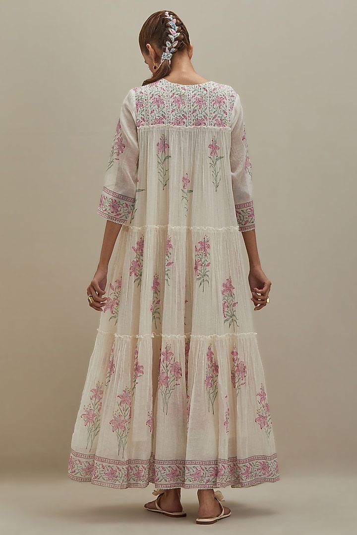Off-White Cotton Chanderi Floral Hand Block Printed Kurta by Kora at Pernia's Pop Up Shop