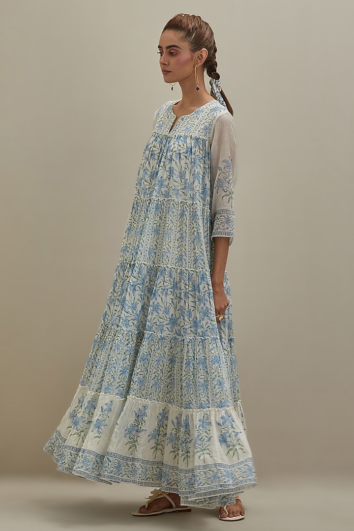 Off-White Cotton Chanderi Floral Hand Block Printed Kurta Set by Kora at Pernia's Pop Up Shop