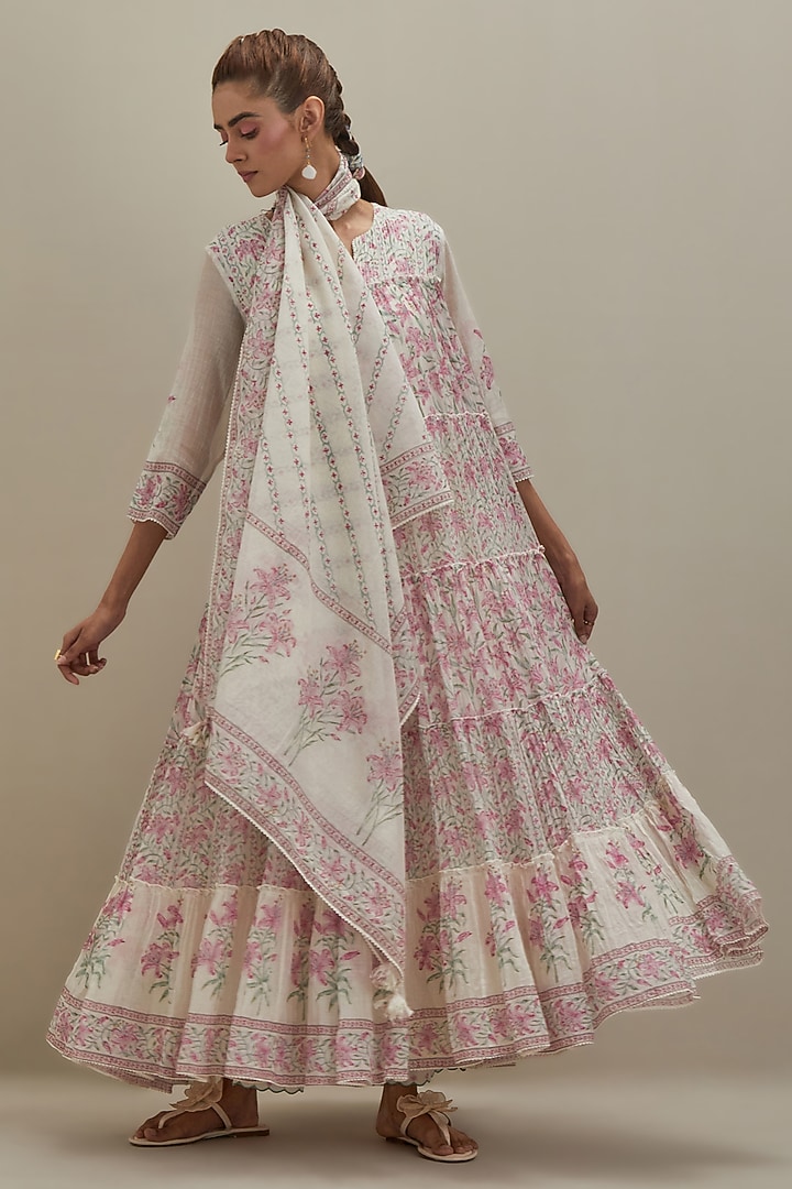 Off-White Cotton Chanderi Hand Block Printed Kurta Set by Kora at Pernia's Pop Up Shop