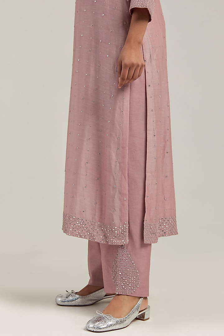Pink Silk Chanderi Mirror Embroidered Kurta Set by Kora at Pernia's Pop Up Shop