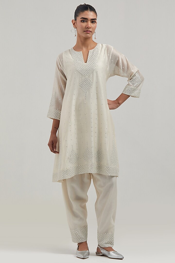 Off-White Silk Chanderi Mirror Embroidered Short Kalidar Kurta Set by Kora at Pernia's Pop Up Shop