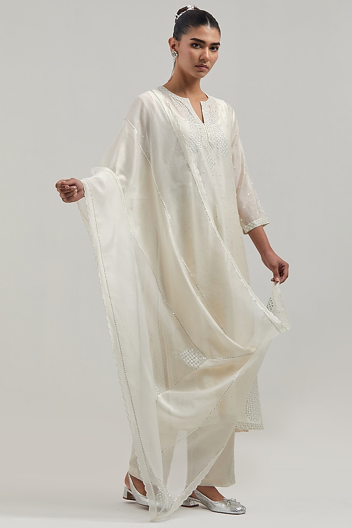 Off-White Silk Chanderi Mirror Embroidered Straight Kurta Set by Kora at Pernia's Pop Up Shop