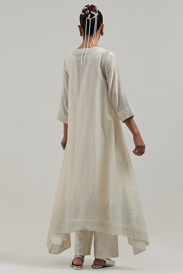 Off-White Silk Chanderi Mirror Embroidered Asymmetric Kurta Set by Kora at Pernia's Pop Up Shop
