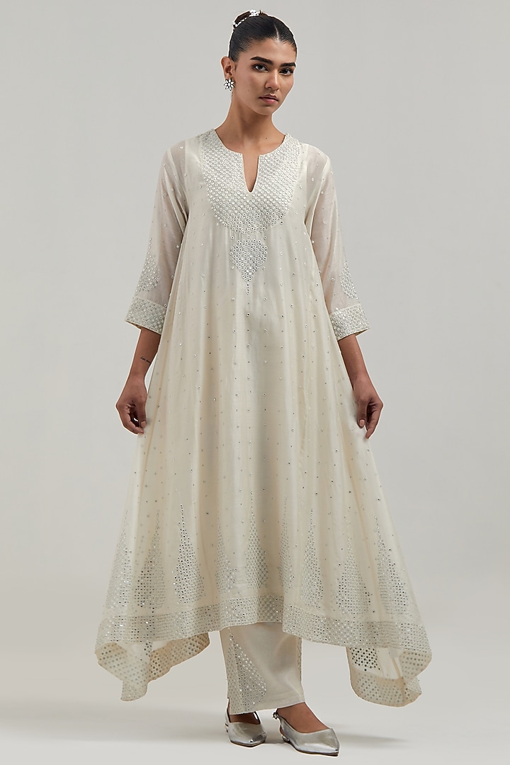 Off-White Silk Chanderi Mirror Embroidered Asymmetric Kurta Set by Kora at Pernia's Pop Up Shop